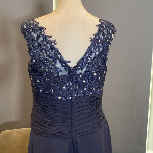 Women’s Blue Chiffon Lace Appliqué Sleeveless Dress with Matching Jacket Size 10 - Picture 8 of 13